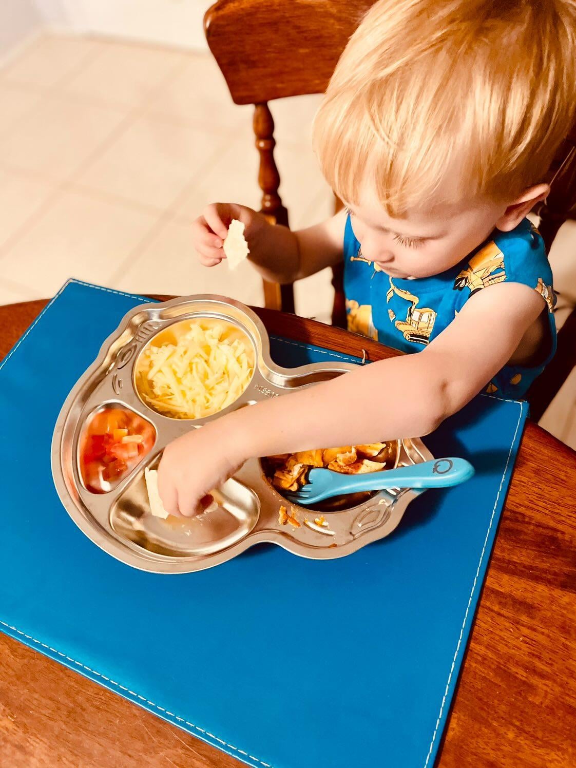 Car shaped Stainless steel baby feedling non-toxic divided plate